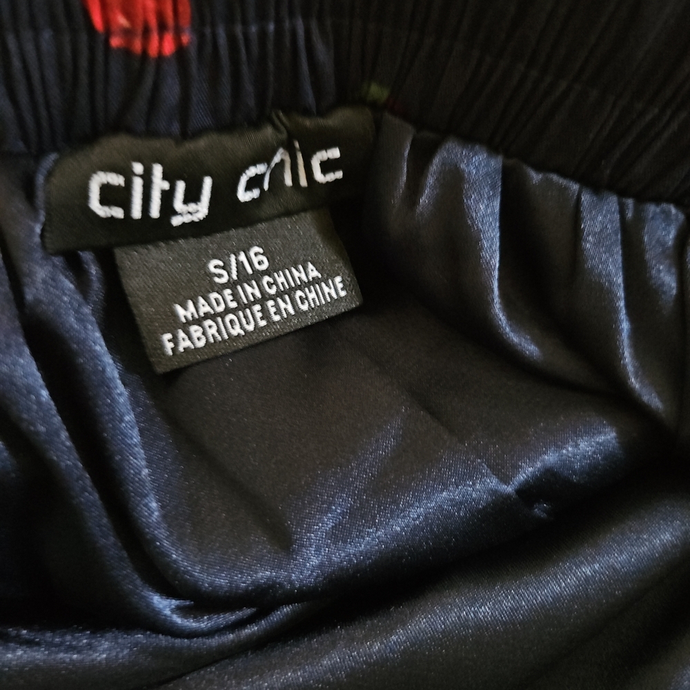City Chic Navy Strawberry A-Line Skirt Belted Pockets - Picture 7 of 9